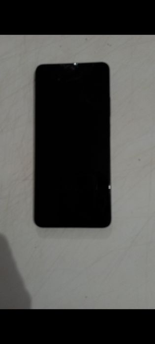 Oppo A60 в хорошем состоянии