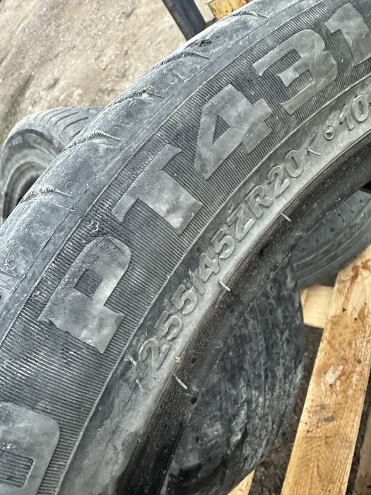 Шины 255/45R20 (2шт)