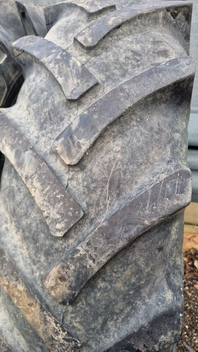 CAUCIUCURI tractor 16.9-34 marca Petlas, 10 ply