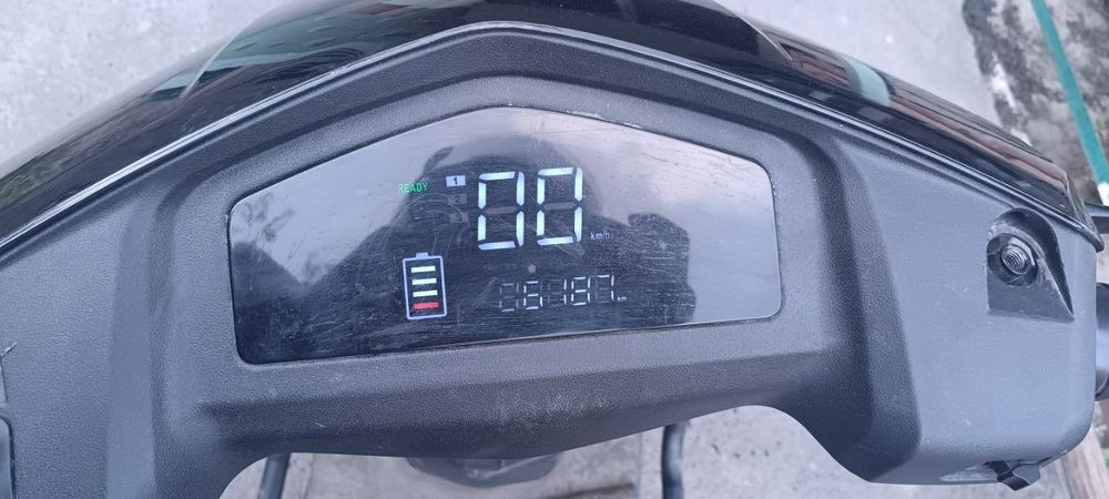 Электор скутер сотилади срочно!