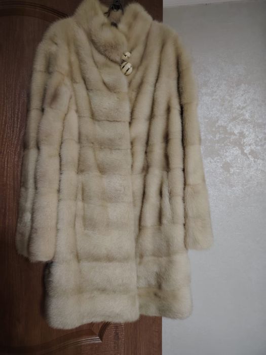 Продам норковую шубу