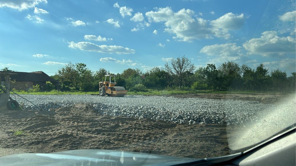 Inchiriez excavator de 8 tone