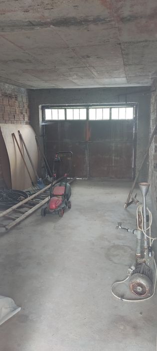 Масивна къща с гараж и двор в село Голямо Дряново