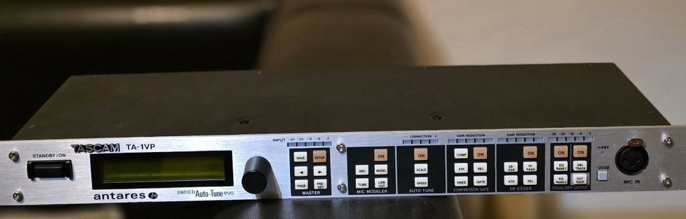 Vand Procesor voce Tascam!