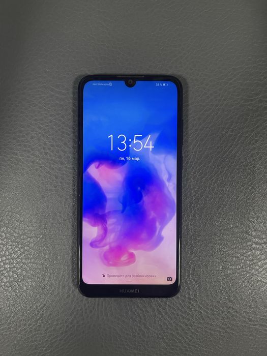 Huawei, в отличном состоянии.