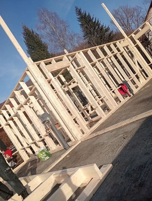 Realizez case modulare, case din lemn și case pe structură metalică