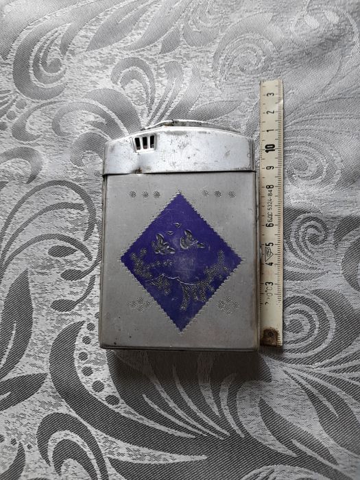 Антични дръжки за врата и табакера