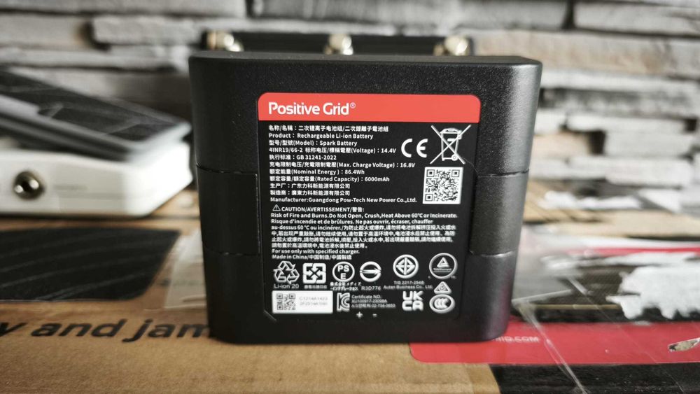 Pachet complet Positive Grid Spark 2 – amplificator smart 50W, multiefect, looper, acumulator, Spark Control X, Hotone Ampero II Press și husă