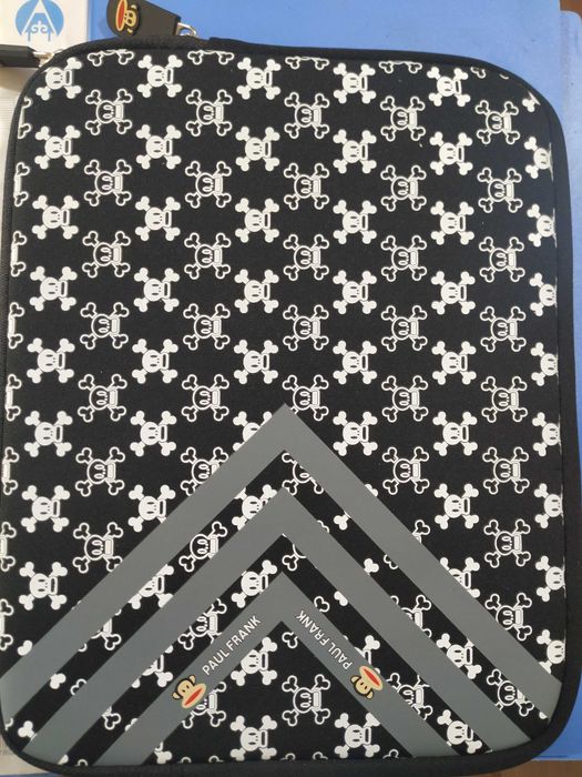 Чехол для планшета 10 дюймов.