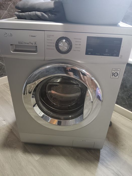 Продам стиральную машину