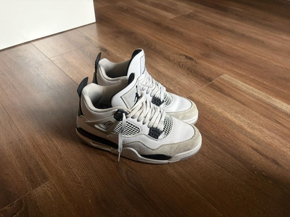 Jordan 4 за жени