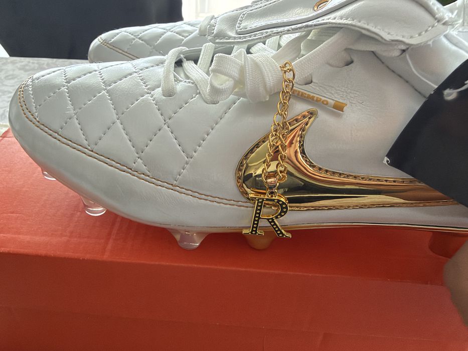 Ghete fotbal Nike Legend Ronaldinho