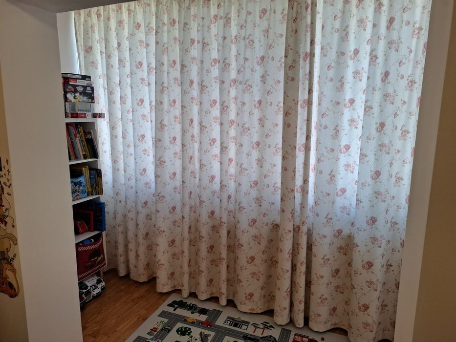 Vand draperie camera motiv floral