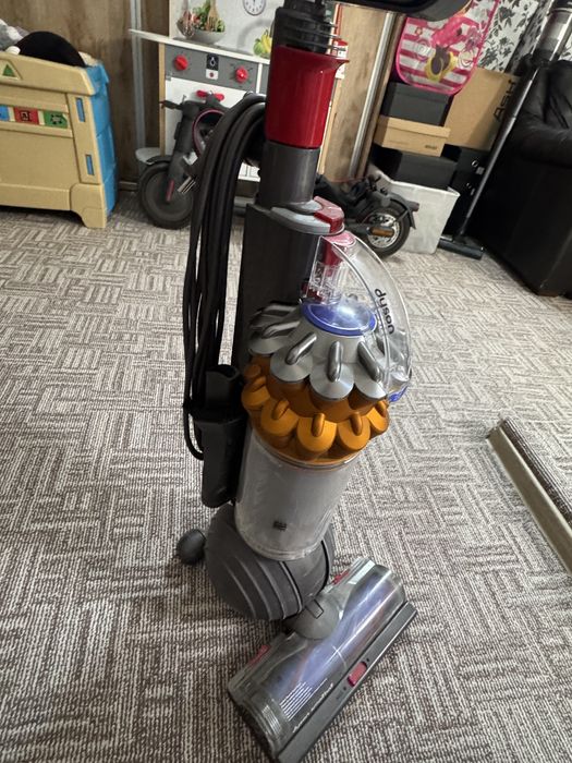 Aspirator dyson small ball