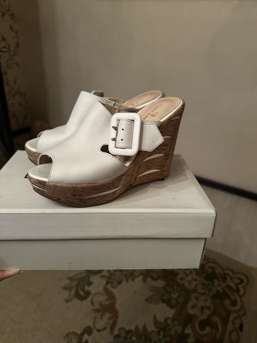 Продам босоножки сабо