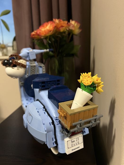 LEGO® Creator Expert 10298 - Vespa, Лего Веспа - [1107] части