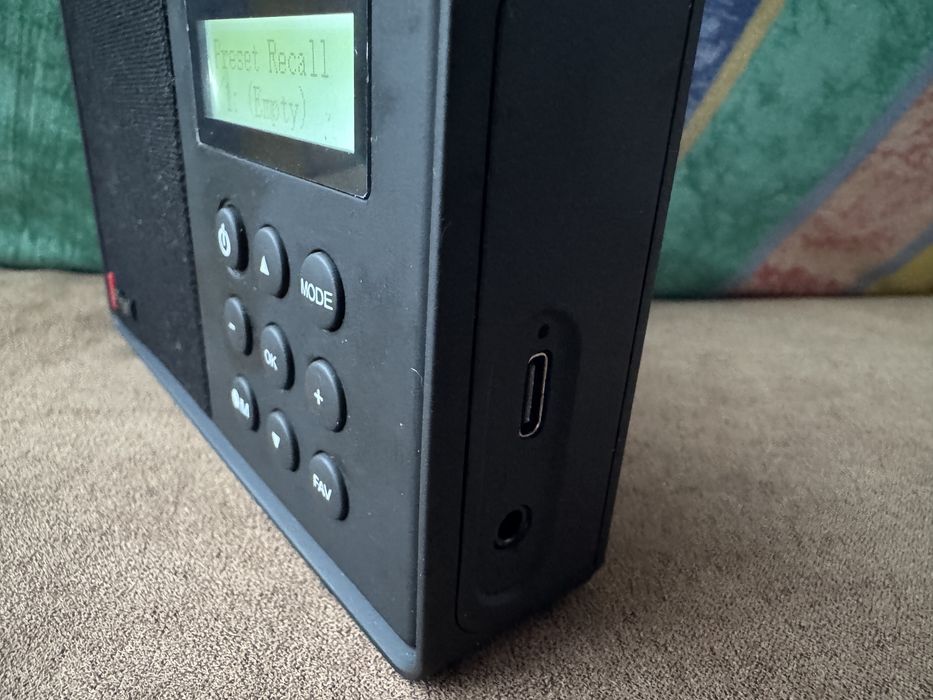 Radio Pinell Supersound Micro, portabil, negru, 170g,