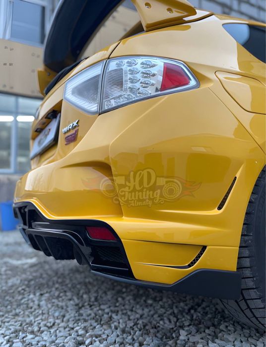 Бампер задний Varis Subaru Impreza GRB