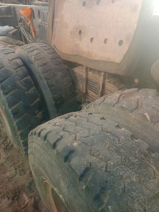 Продам самосвал самс .