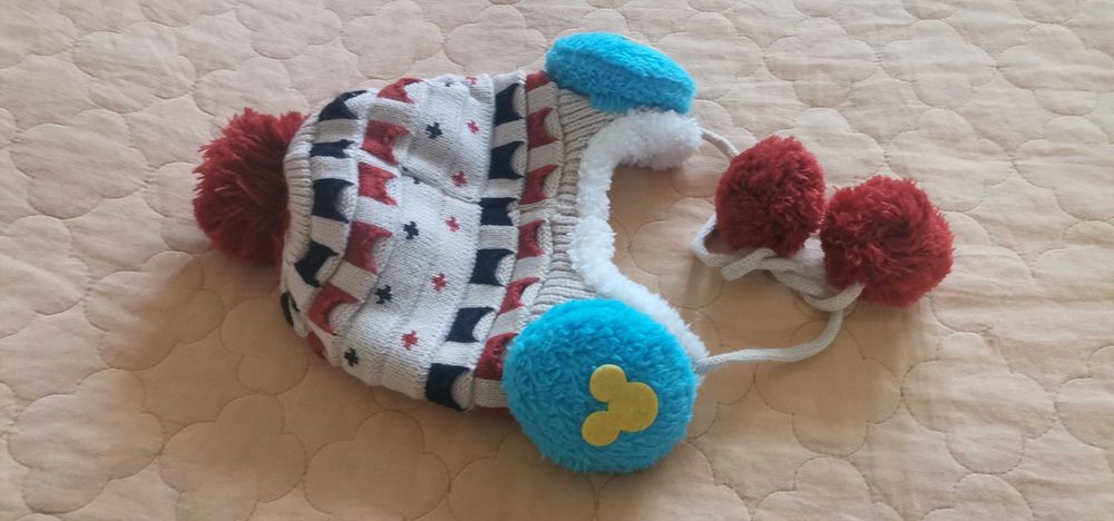 Детска зимна шапка нова