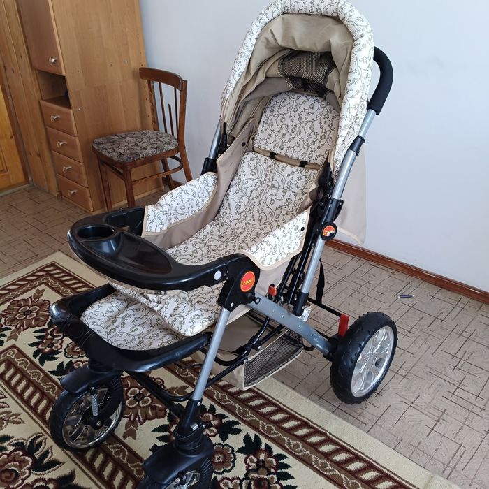 Коляска прогулочная