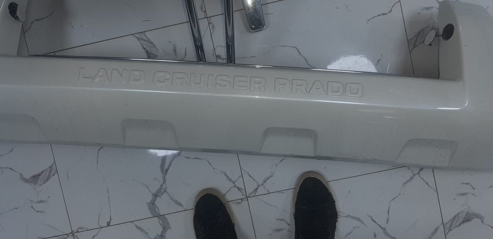 Продам  бампер Prado 150
