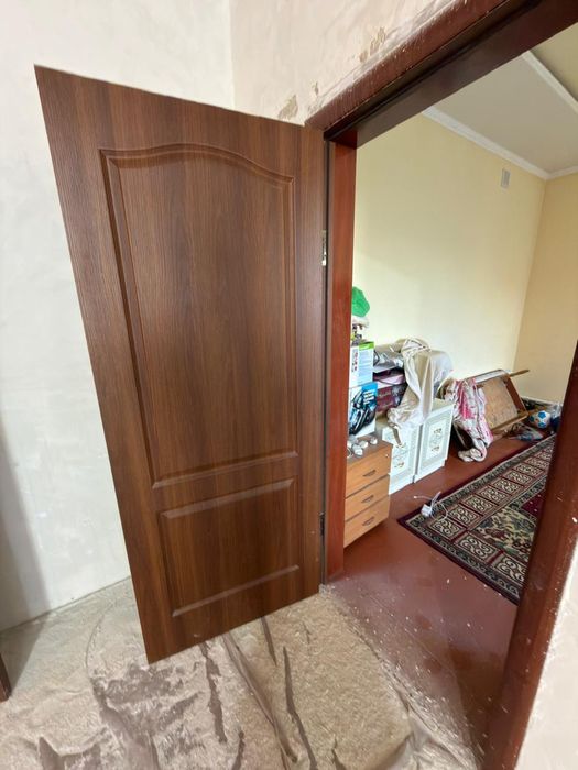 Дверь продаётся между комнатный