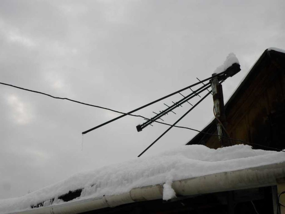 Антенна  для ТВ. Хорошая.