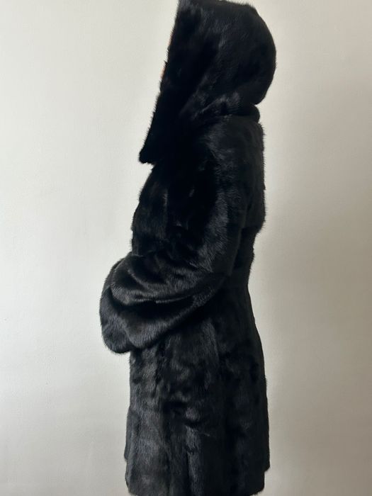 Продам норковую шубу