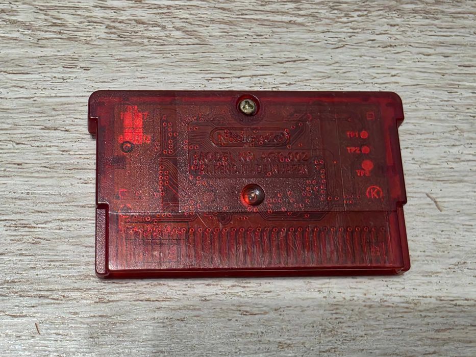 Rar Ninendo Gameboy Micro cu Pokemony Ruby English