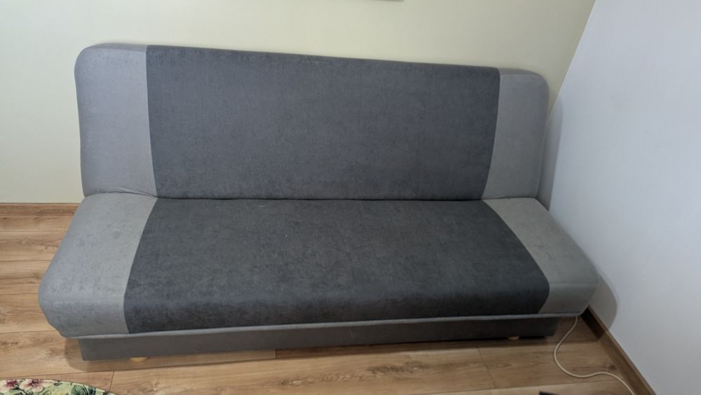 Canapea extensibila cu lada