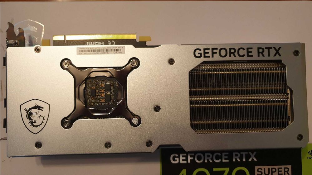 Nvidia GeForce 4070 Super - MSI GamingX Slim White - 12GB GDDR6X