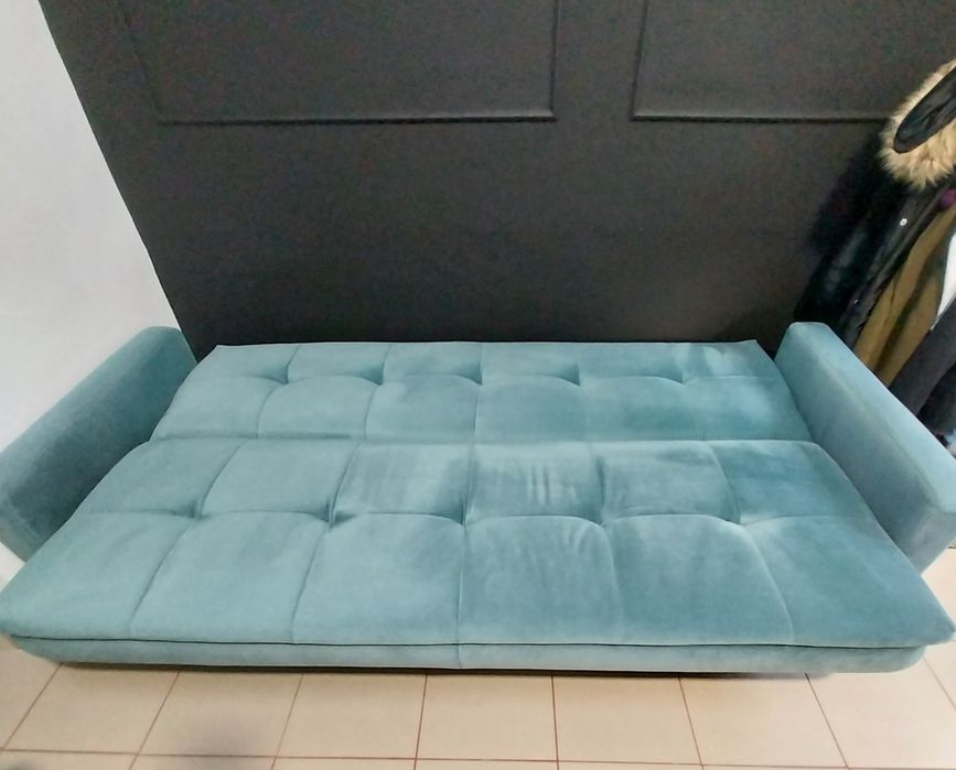 Vând canapea 3 locuri extensibila