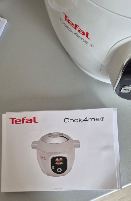 Multicooker inteligent cu gatire sub presiune Tefal Cook4Me+ CY851130