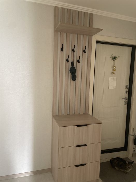 Продам вешалку с обувницей