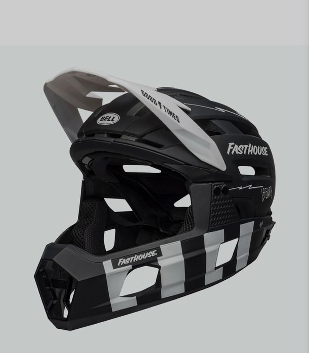 Мото и вело каска BELL