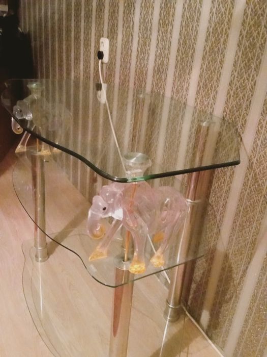 Полка под телевизор