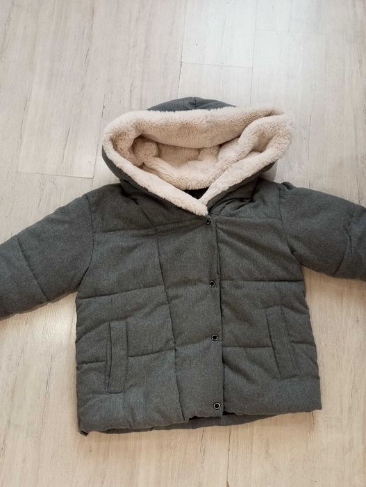 Дамско палто с голяма плюшена кучулка