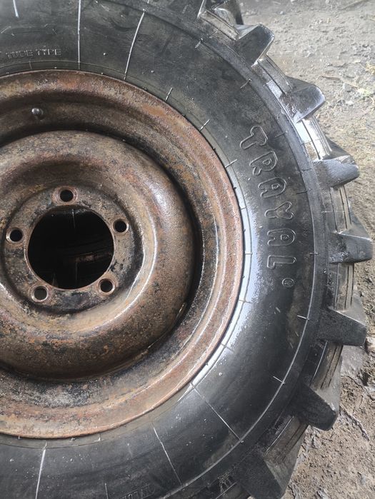 Продам резину сельхозку