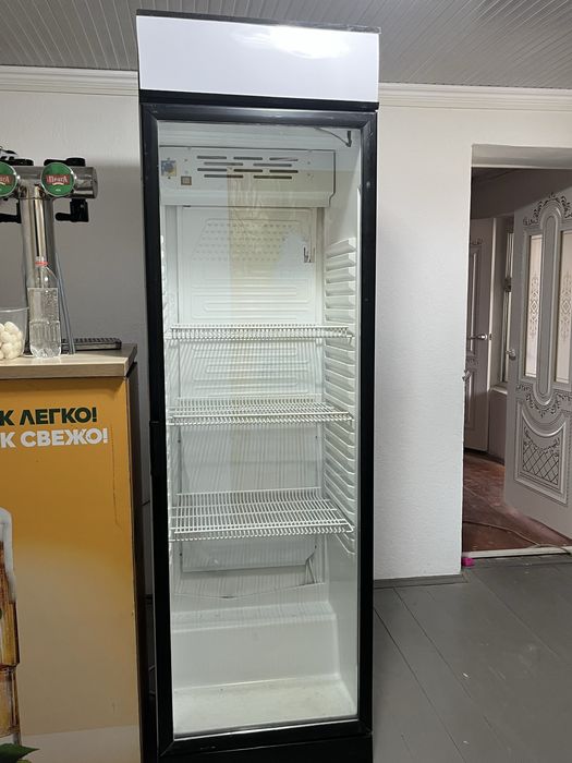 Витринный холодильник