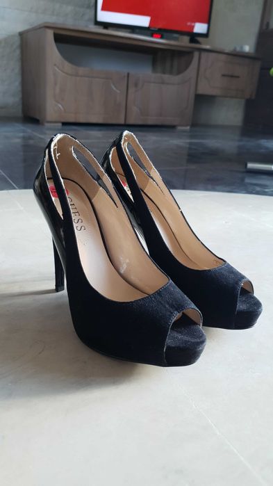 Обувки GUESS на висок ток, 38 размер