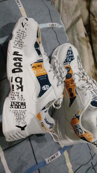 Продам крассовки