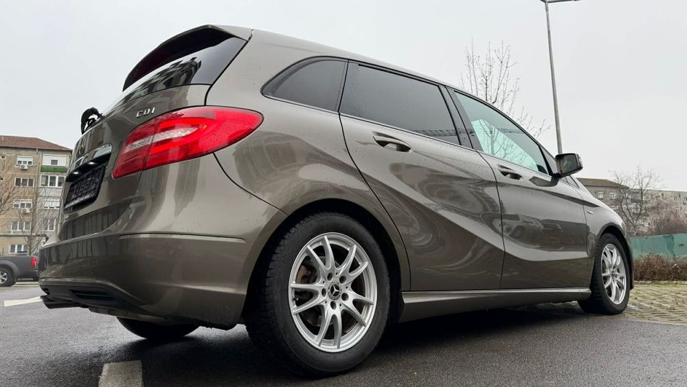 Mercedes B Clas .