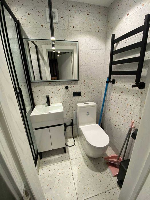 срочно Аренда квартира на Айбек метро 2 ком евро-ремонт никто не жил