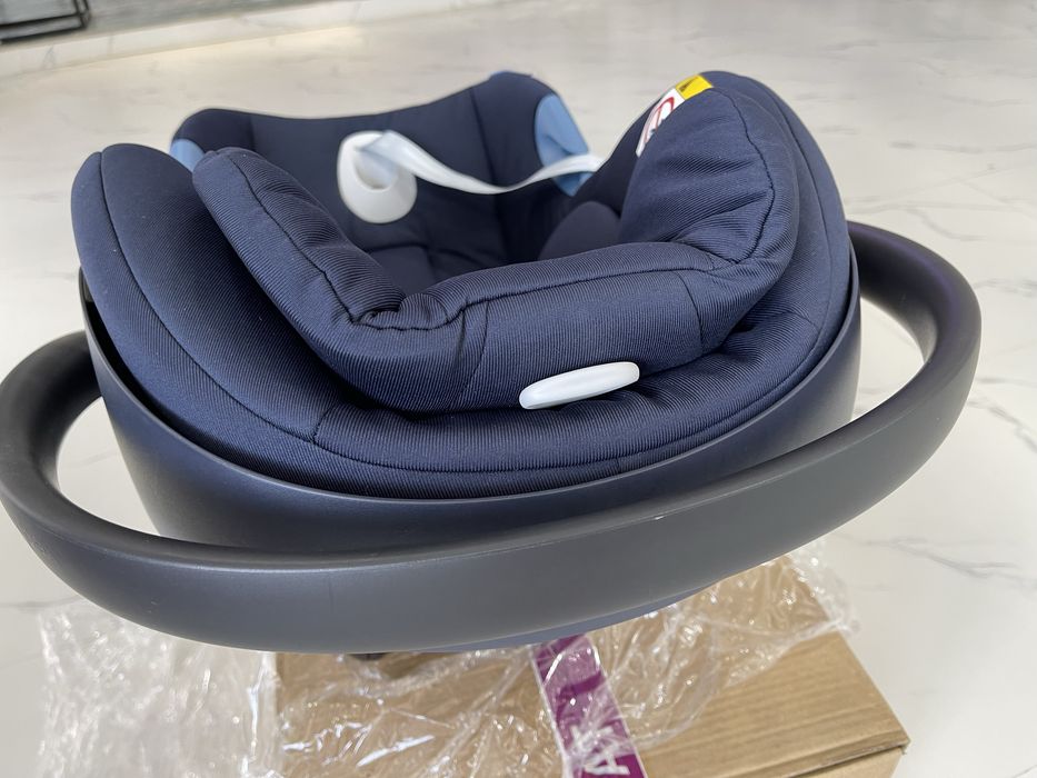 Продам новое автокресло