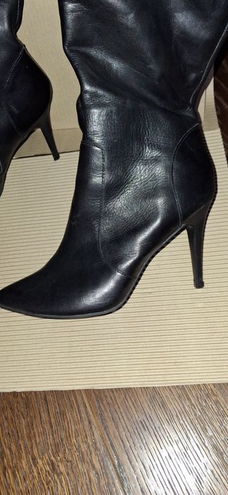 Дамски ботуши естествена кожа .