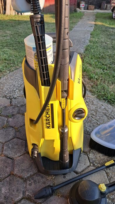 Aparat spalat cu presiune Karcher