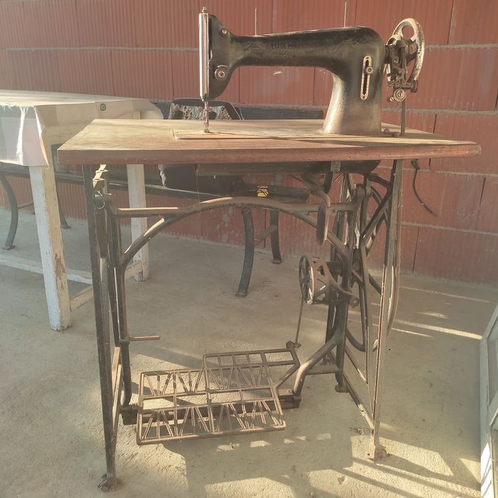 Телевизор Витязъ, шевна машина Британия
Радио грам