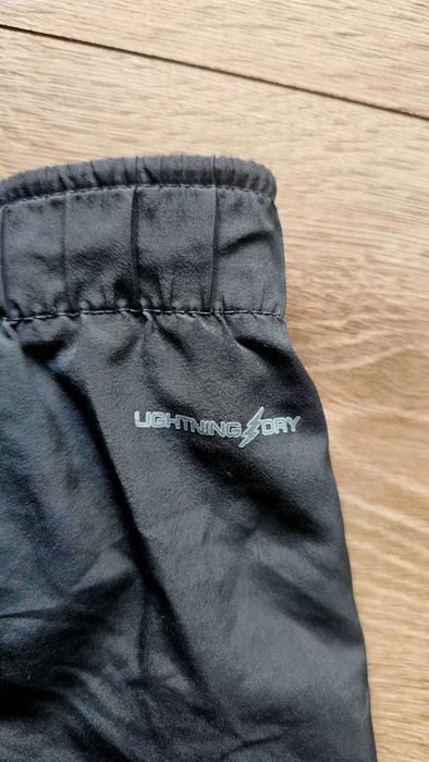 Pantaloni scurţi sport New Balance Lightning Dry - Mărimea L