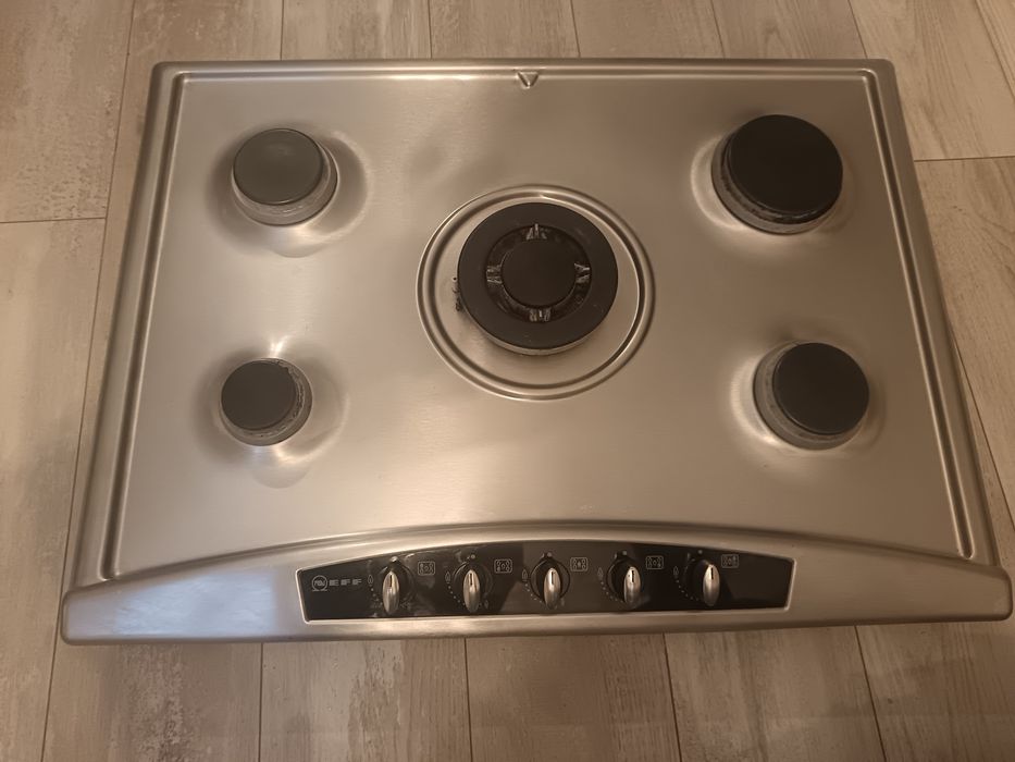 Plită pe gaz NEFF – funcțională, calitate germană